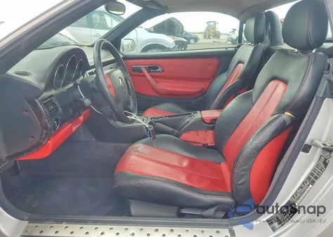 1998 Mercedes-Benz Slk 230 Kompressor z USA, uszkodzony, nr VIN WDBKK47F7WF079577